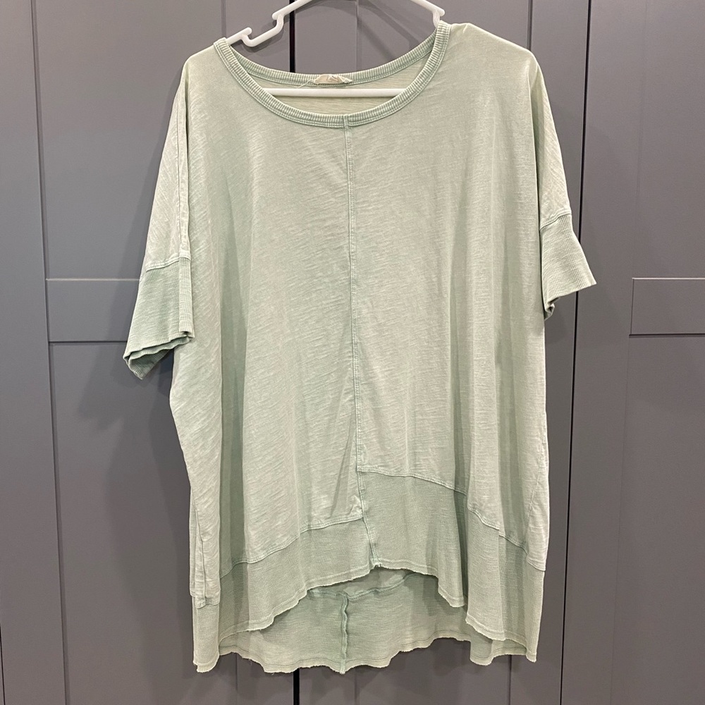 Oversized comfy top, pale green.